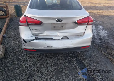 2017 Kia Forte Lx z USA, uszkodzony, nr VIN 3KPFK4A72HE094960